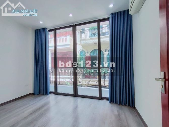 Bán gấp nhà NGỌC THỤY, LONG BIÊN, MT 4,3m, nhỉnh giá chỉ 3 tỷ đồng