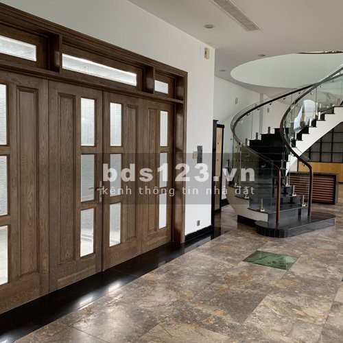Cho thuê biệt thự 1.200m² mặt tiền sông Sài Gòn, P. Thảo Điền, Quận 2 300 triệu lh 0911.989.098