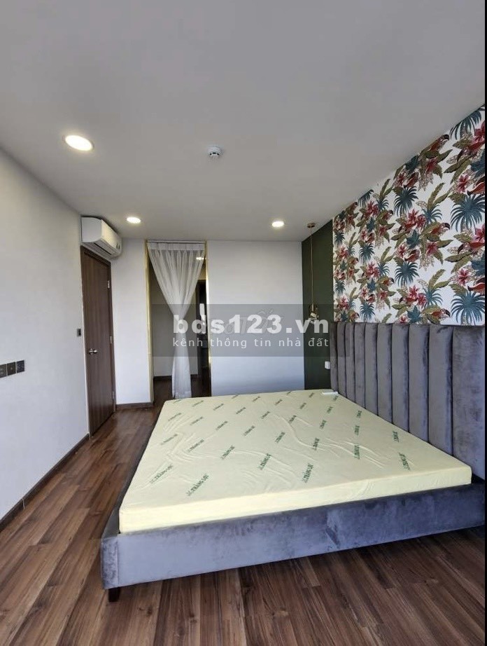 Cho thuê căn hộ tầng 17 diện tích sử dụng 90m2 lh 0983064139