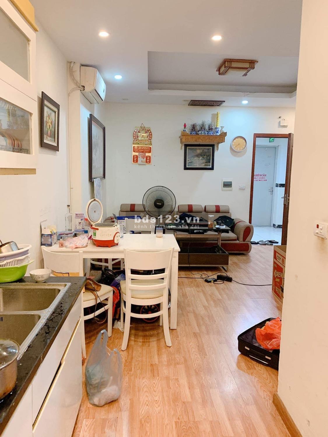 Chính chủ cần bán nhanh chung cư Kim Văn Kim Lũ, tần trung, full nội thất, giá 1.09 tỷ
