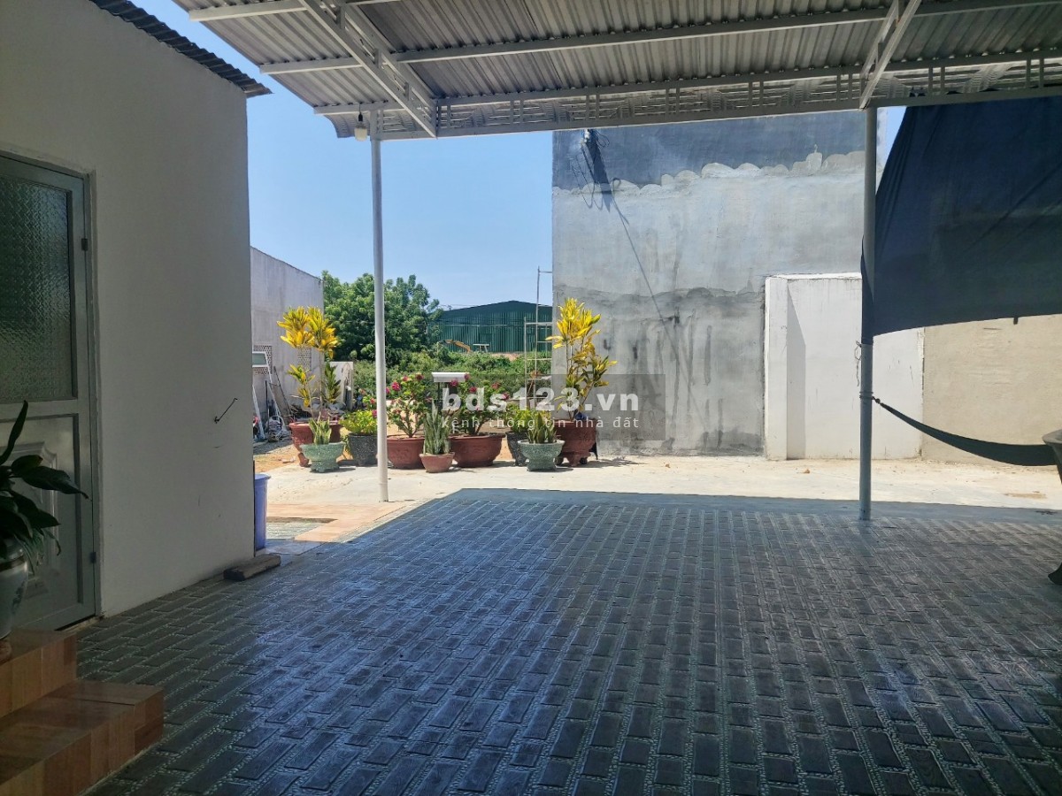 Chủ nhà cần tiền BÁN GẤP nhà cấp 4 mới xây Trần Đại Nghĩa sổ sẵn