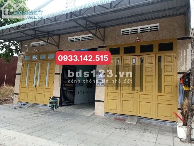 Nhà trọ bố mẹ mình cần bán gấp, ở Mỹ Phước 3 - ngay chợ vừa buôn bán vừa cho thuê
