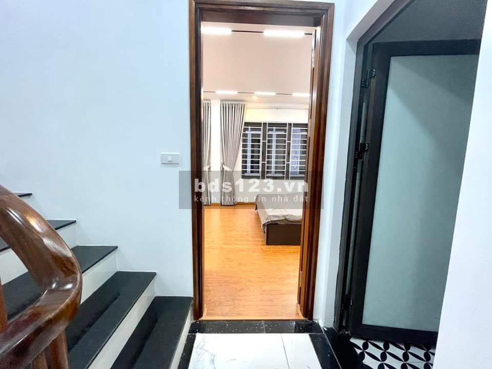 Bán nhà ngõ 34 Hoàng Cầu, ô tô tránh, 50m2 x 5 tầng, 14.5 tỷ
