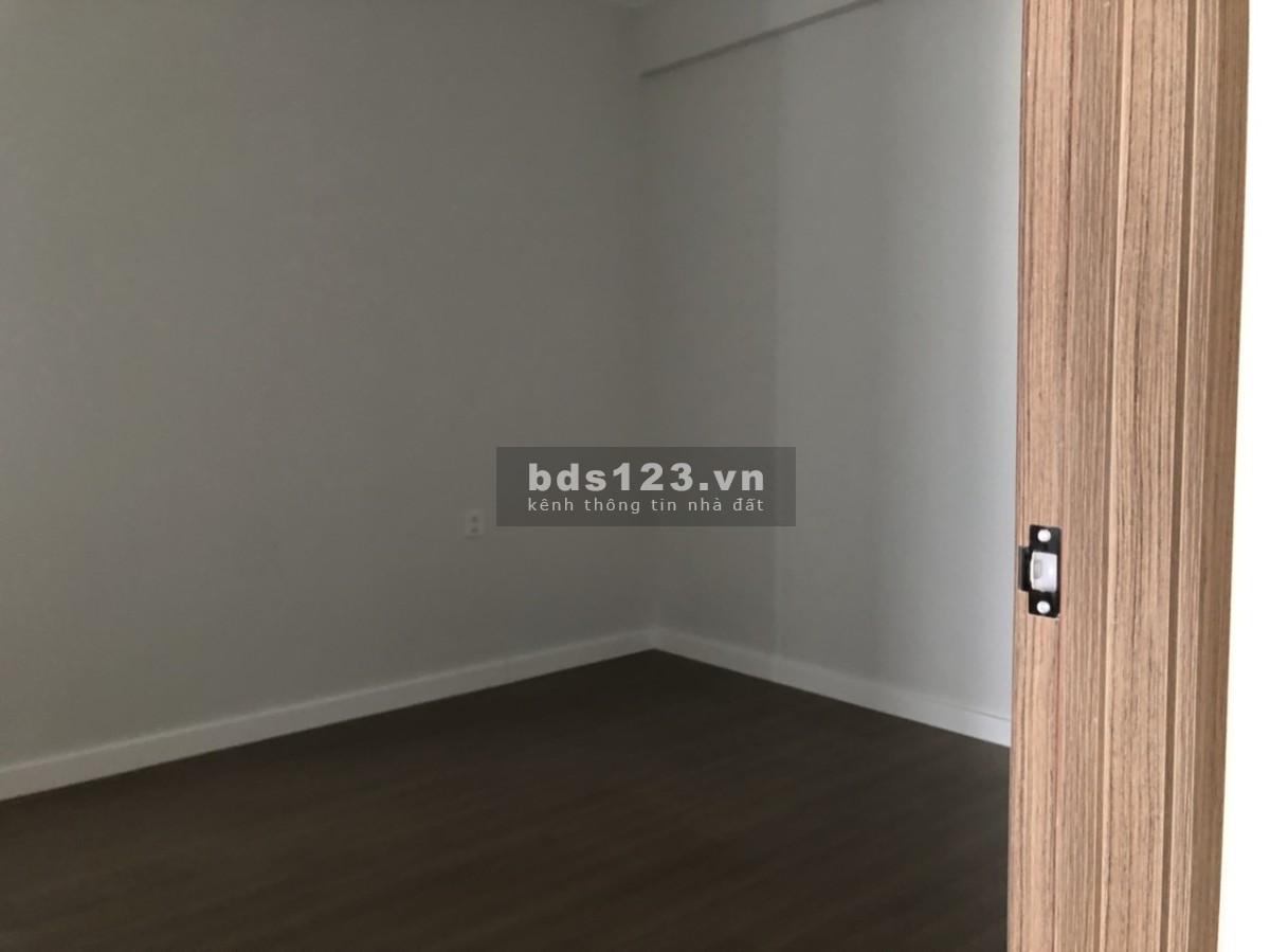 Cho thuê nhanh căn 62m2 River Panorama giá 9tr/ tháng bao phí dịch vụ, đã lắp máy lạnh và rèm