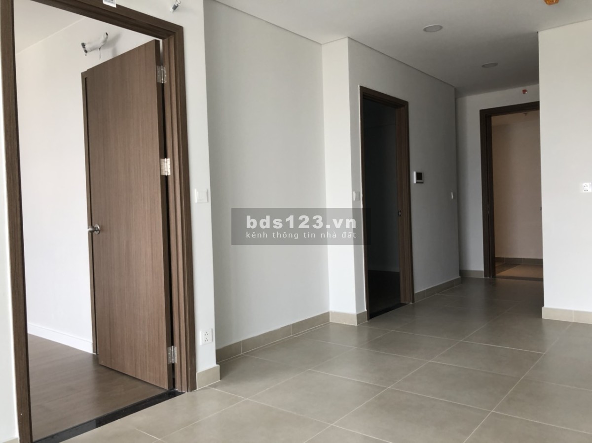 Cho thuê nhanh căn 62m2 River Panorama giá 9tr/ tháng bao phí dịch vụ, đã lắp máy lạnh và rèm