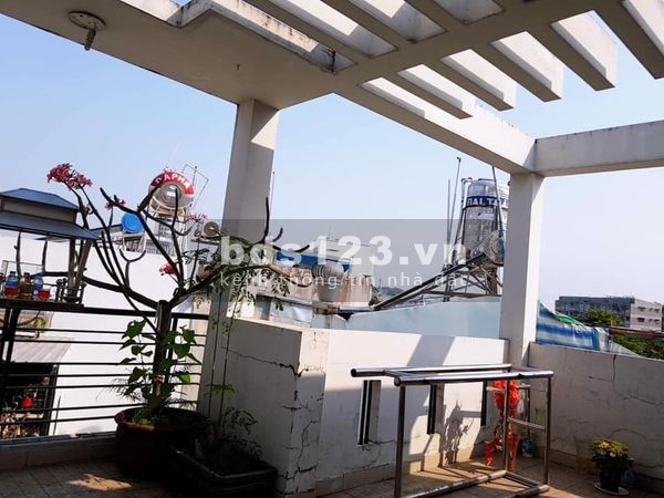 Nhà đẹp trung tâm Quận 1 hẻm xe hơi gần mặt tiền đường lớn nở hậu giá chỉ 4.x tỷ