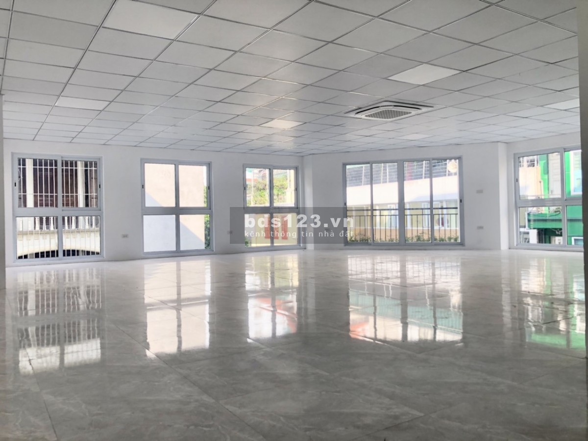 Cho thuê căn góc Nam Từ Liêm 6 sàn, 120m2/sàn, Giá full tòa 100tr/ tháng, miễn phí dịch vụ