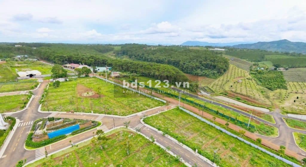 Đất nền Bảo Lộc full thổ cư 100%, sổ sẵn ngay mặt tiền đường Lý Thái Tổ