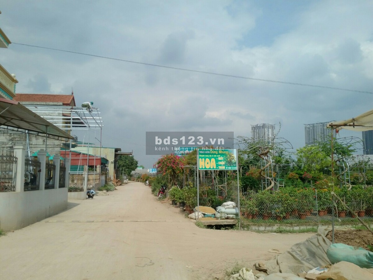 Cho thuê nhà kho 270m2 (9.1x30m) giá tốt thị trường, khu dân đông