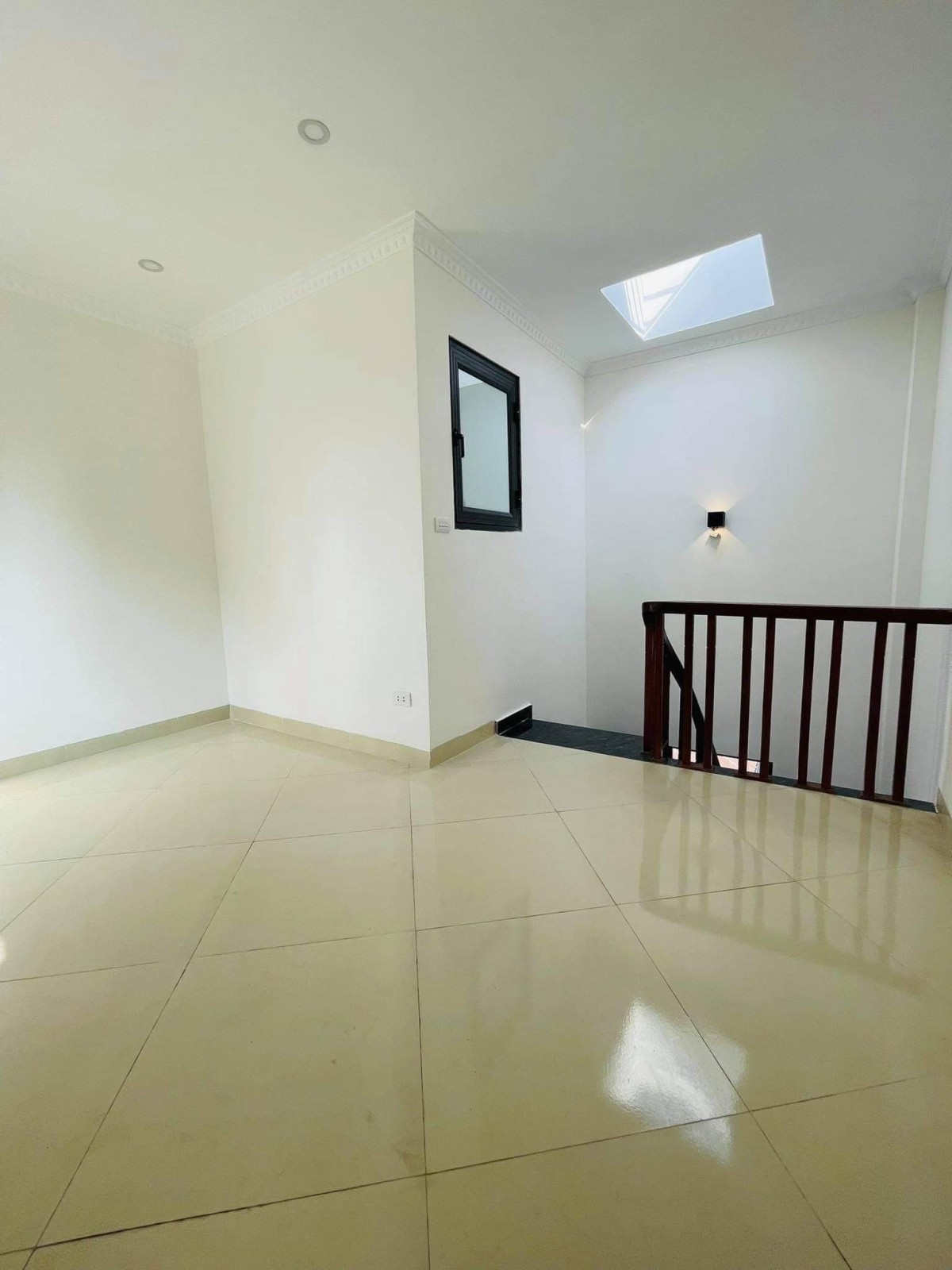 Tôi cần bán gấp căn chung cư mi ni Khương Đình, DT 75m, 7 tầng, giá 11.8 tỷ