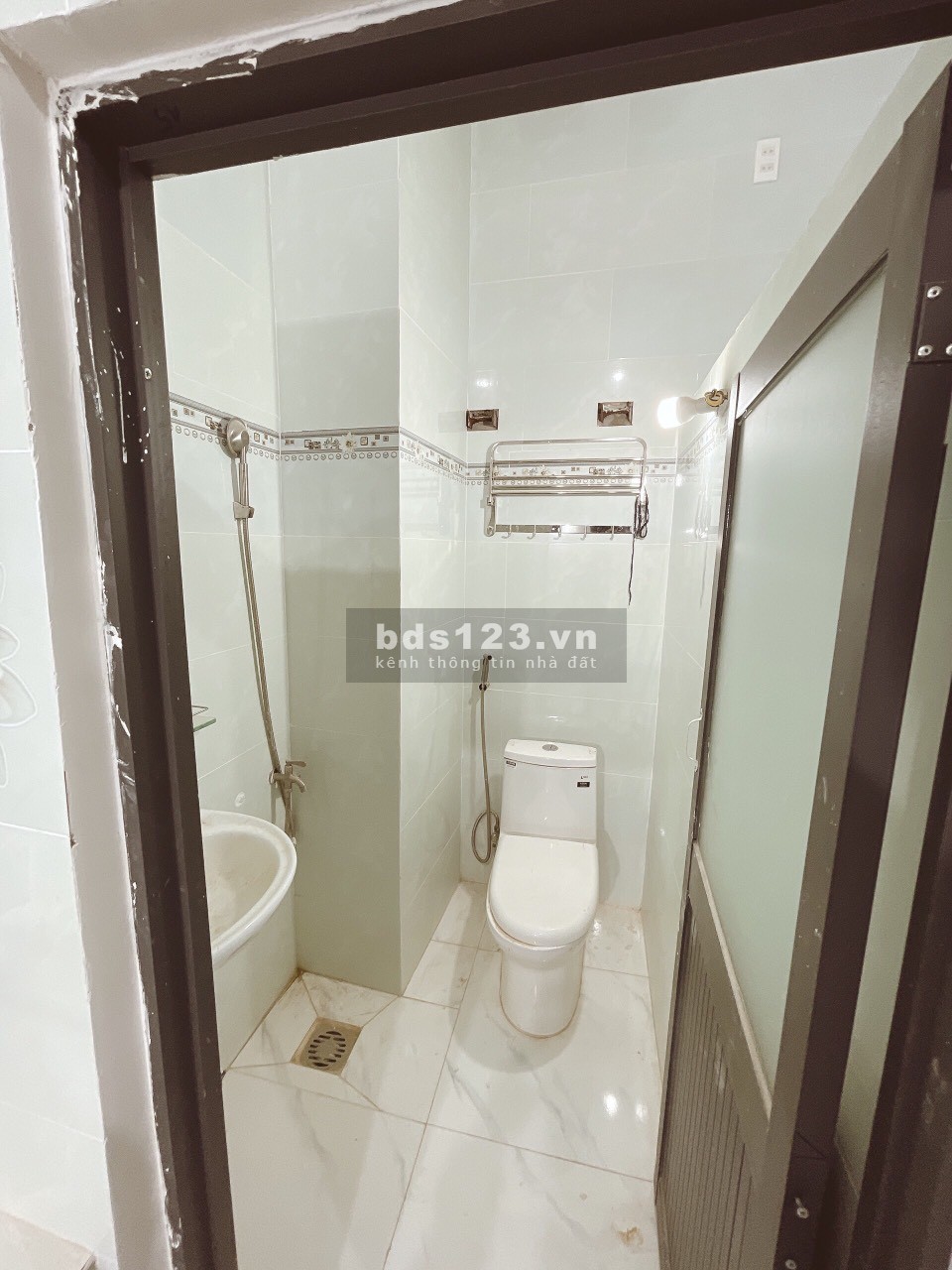Phòng mới giá rẻ ngay tại Vườn Lài Tân Phú liên hệ 0385576140