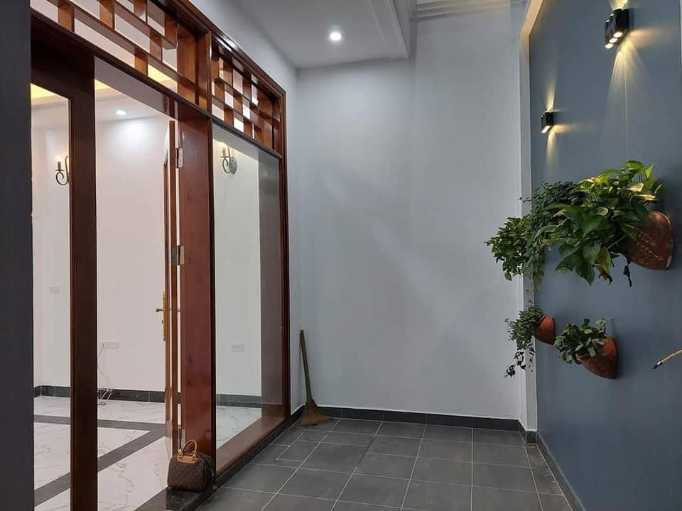 Cho thuê nhà Quan Hoa, CG 65m2 4PN Khép Kín nhà mới xây 100% 5T cực đẹp, gọi 0865196638