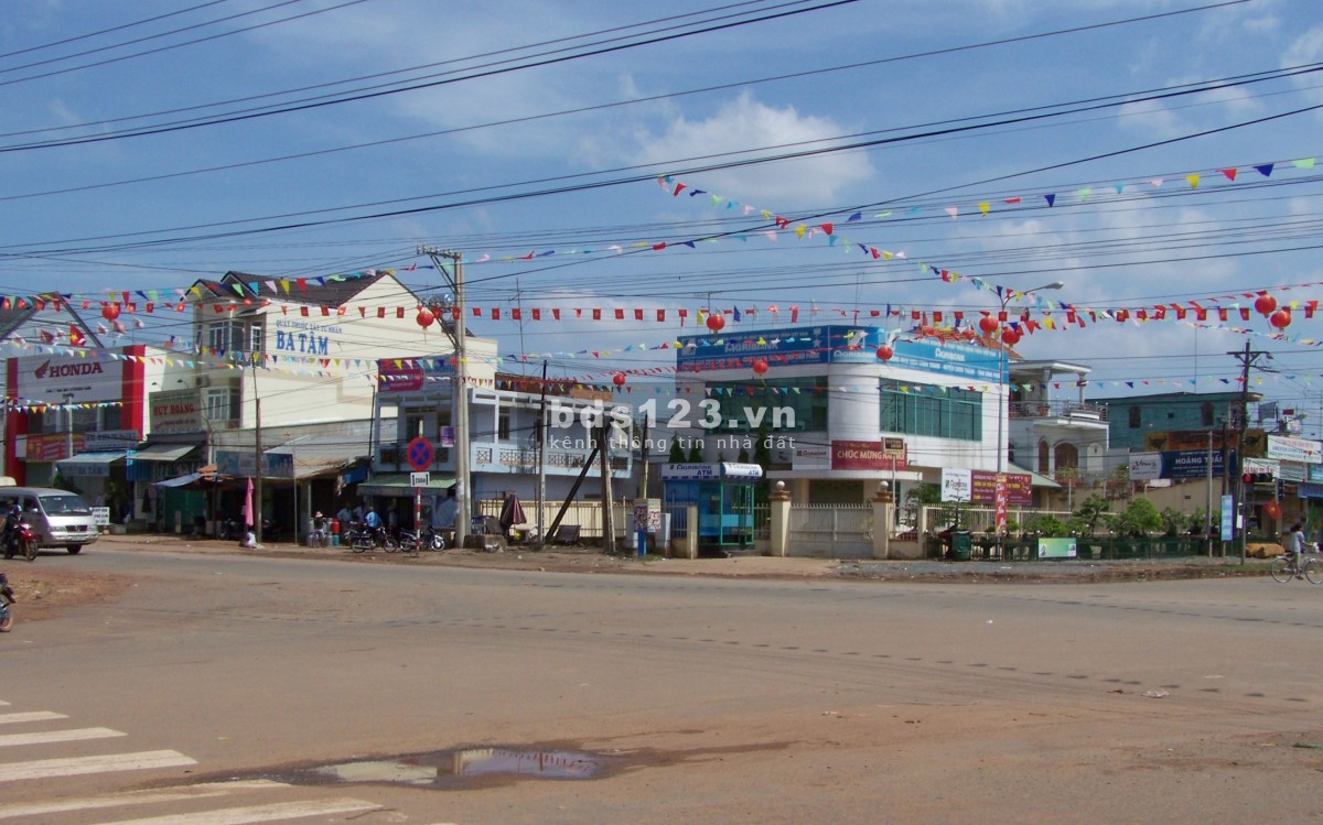 Chính chủ bán 520m2 đất khu dân cư đông. Sát QL13 sổ hồng riêng