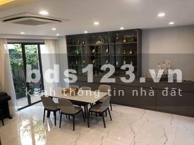 Chính chủ bán nhà liền kề Hanoi Garden City.Diện tích 144m2, 3 tầng, mặt tiền 8m, hướng Đông Nam.