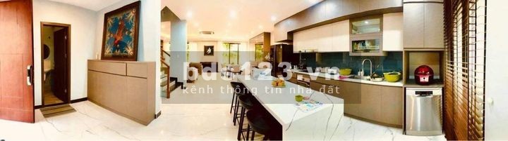 Chính chủ bán nhà liền kề Hanoi Garden City.Diện tích 144m2, 3 tầng, mặt tiền 8m, hướng Đông Nam.