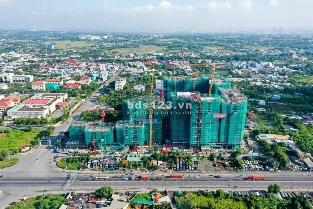 Bán căn hộ 59m2 tầng 12A C/C WestGate Bình Chánh lh 0921696777