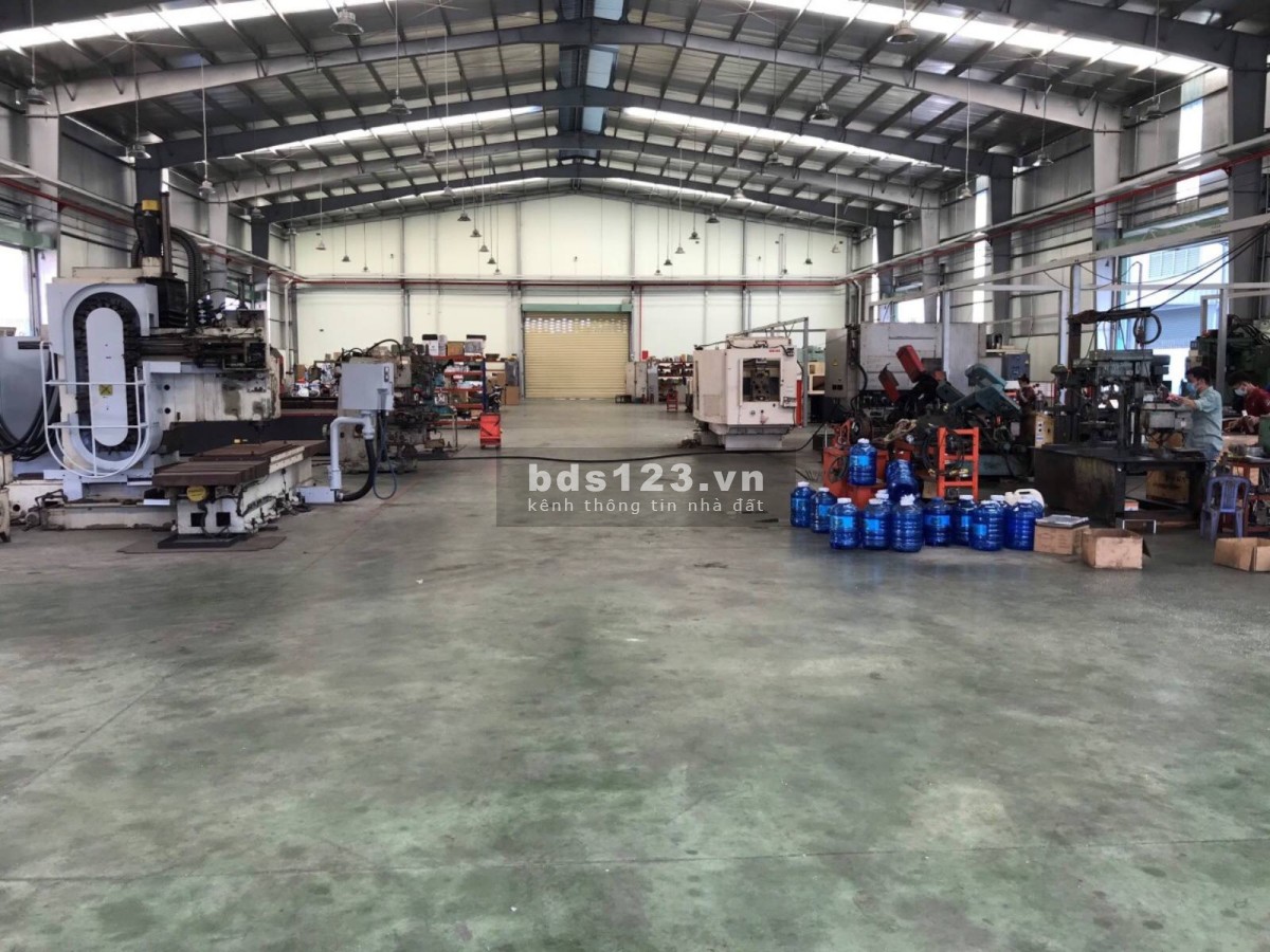Cần cho thuê kho xưởng 1800m2 KCN Lê Minh Xuân, Bình Chánh