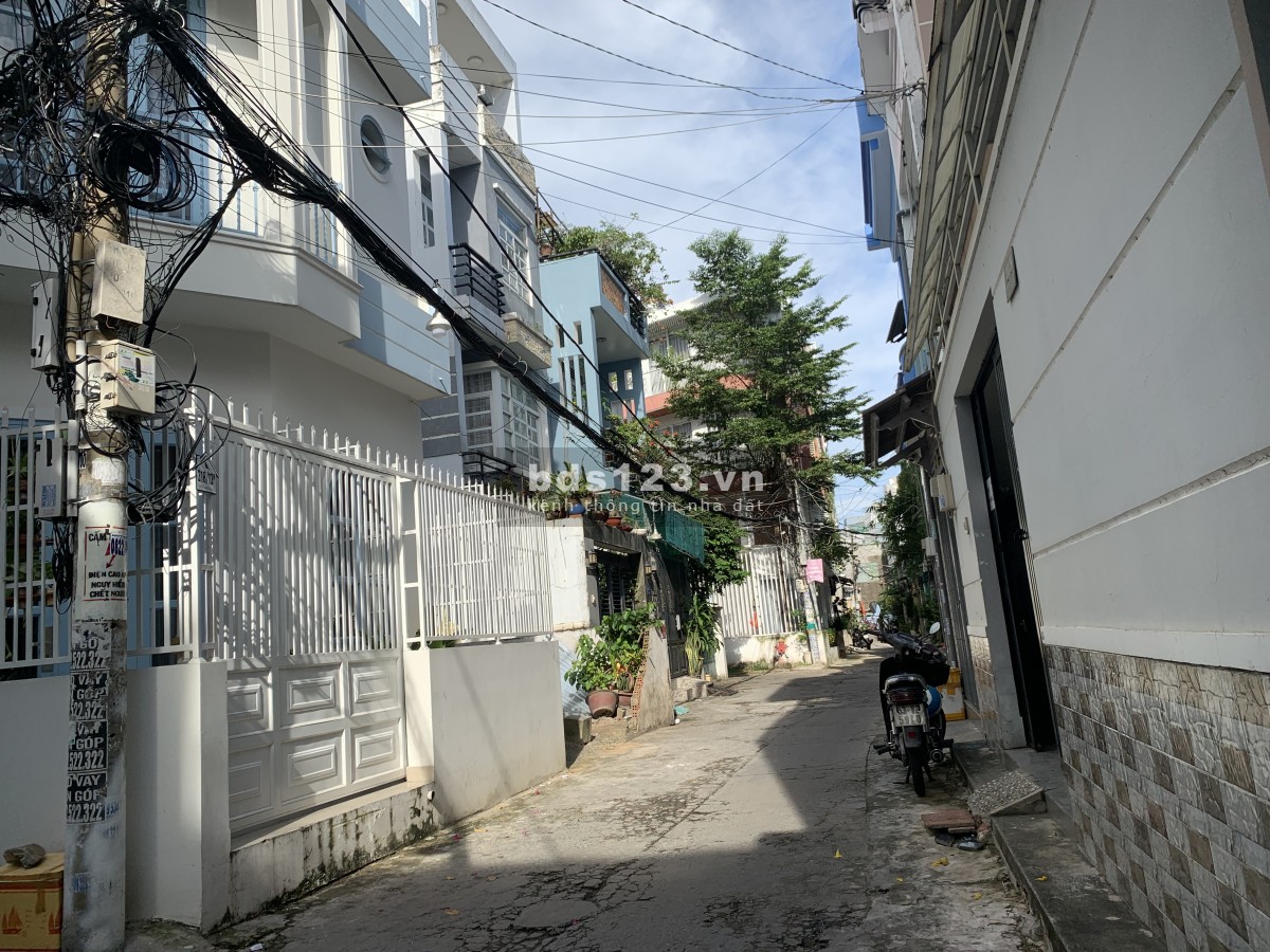 Bán nhà nhỏ xinh, HXH, trung tâm quận Gò Vấp, 3 phút đến Lotte mart Nguyễn Văn Lượng.