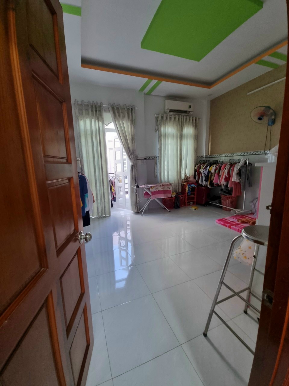 Chính chủ bán nhà 4.5x11,5,2 lầu, 4pn, 3wc, hẻm xe hơi phí 70 triệu