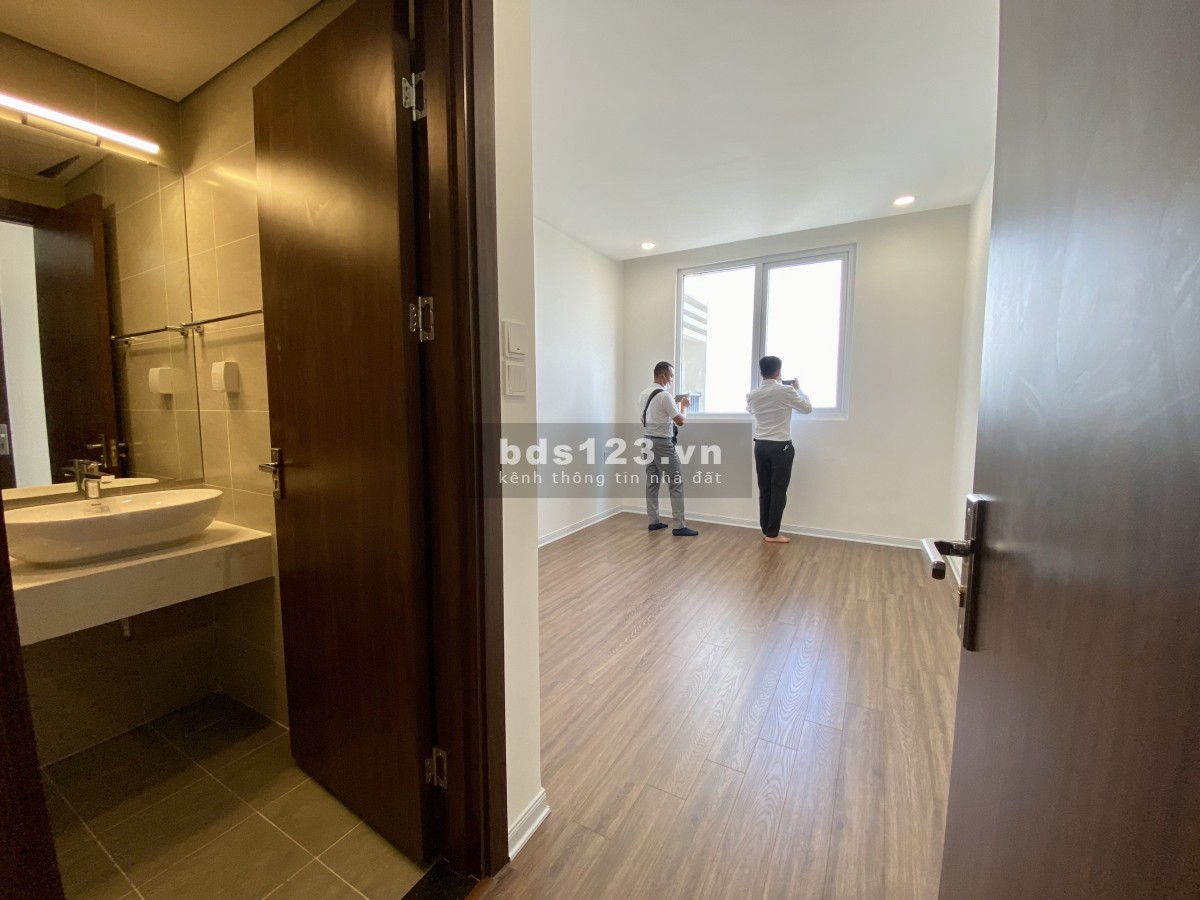 Bán căn 2pn dtsd 63m2, dự án Eurowinhow ngay Long Biên, giá 1.8 tỷ, lh 0968239820