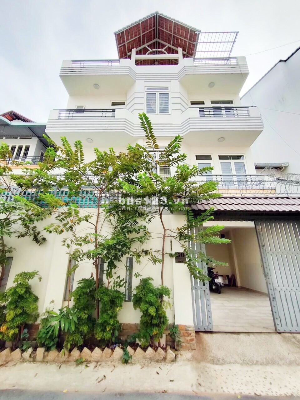 Bán nhà riêng mặt tiền đường số 4, làng báo chí, phường Thảo Điền, quận 2, TPHCM