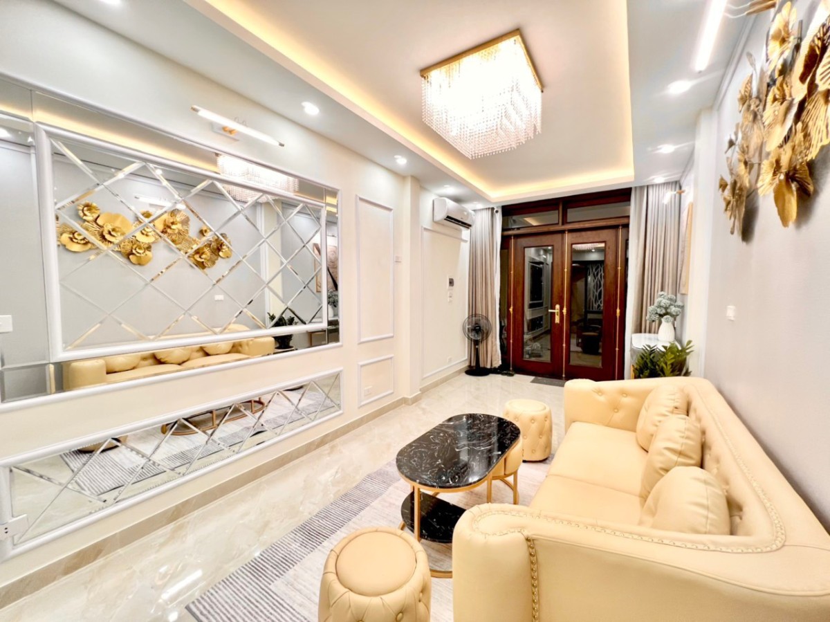 Căn nhà ngõ duy nhất số 856 Minh Khai DT 78m² x 4 tầng chỉ 30m ra phố giá 7,3 tỷ đồng