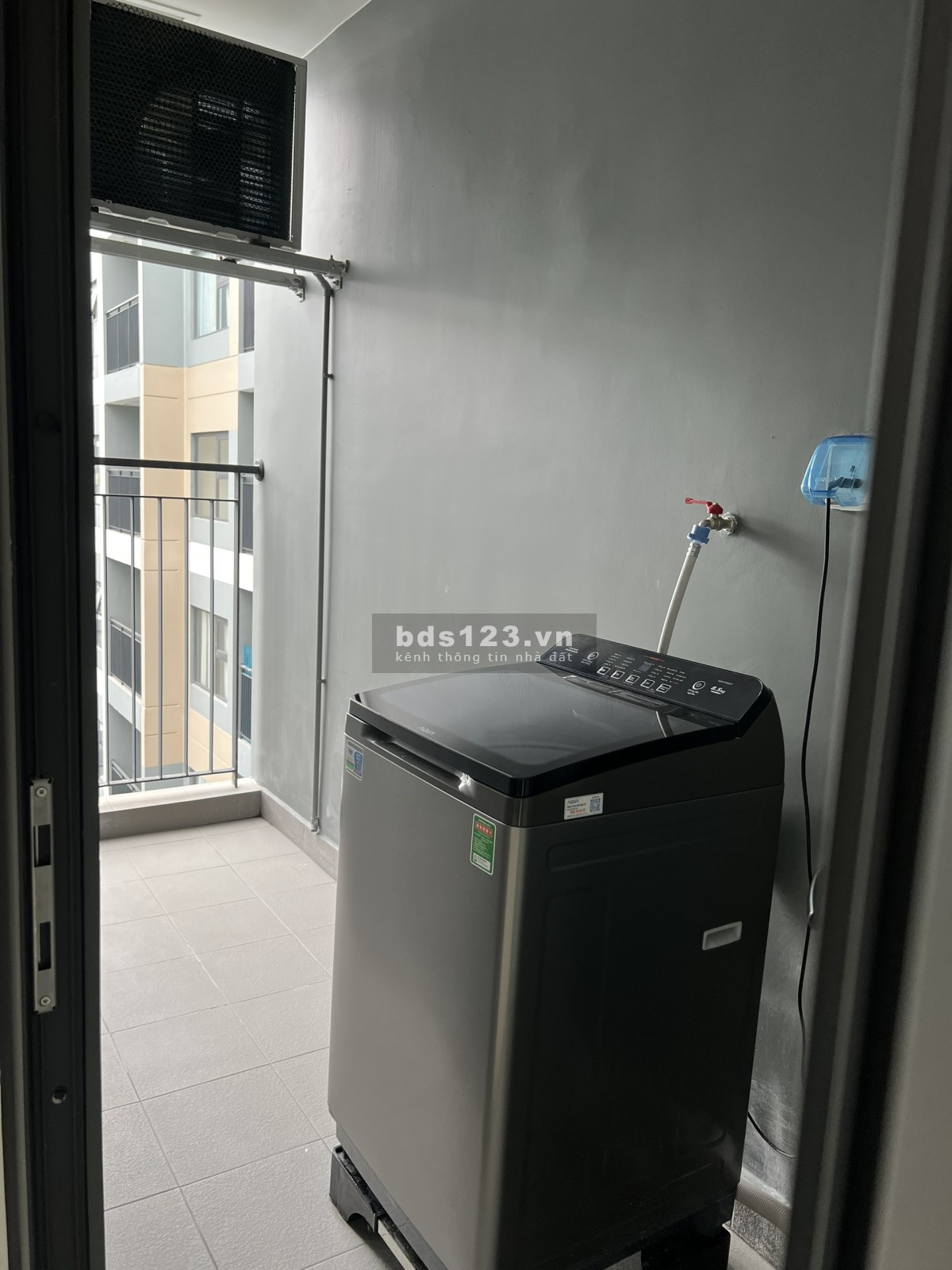 Cho thuê căn studio Tại Vinhomes Smart City giá 8.5TR Lh: 0968672484