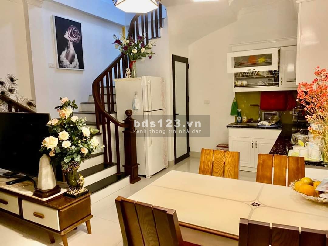 Siêu phẩm nhà căn góc Triệu Đô, DT 38m²/40m² x 5 tầng, MT 6m,…