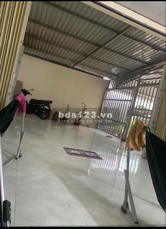 Bán nhà đẹp cấp 4 đường Mai Bá Hương, xã Lê Minh Xuân, huyện Bình Chánh, TPHCM