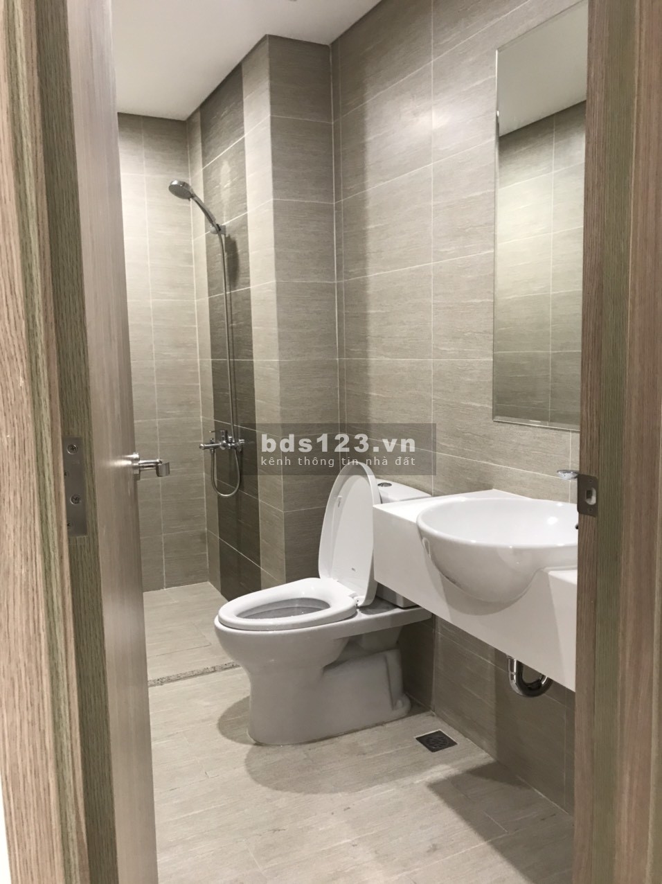 Cần bán căn góc 2PN DT 70m² tầng đẹp view Đông Nam không bị che view