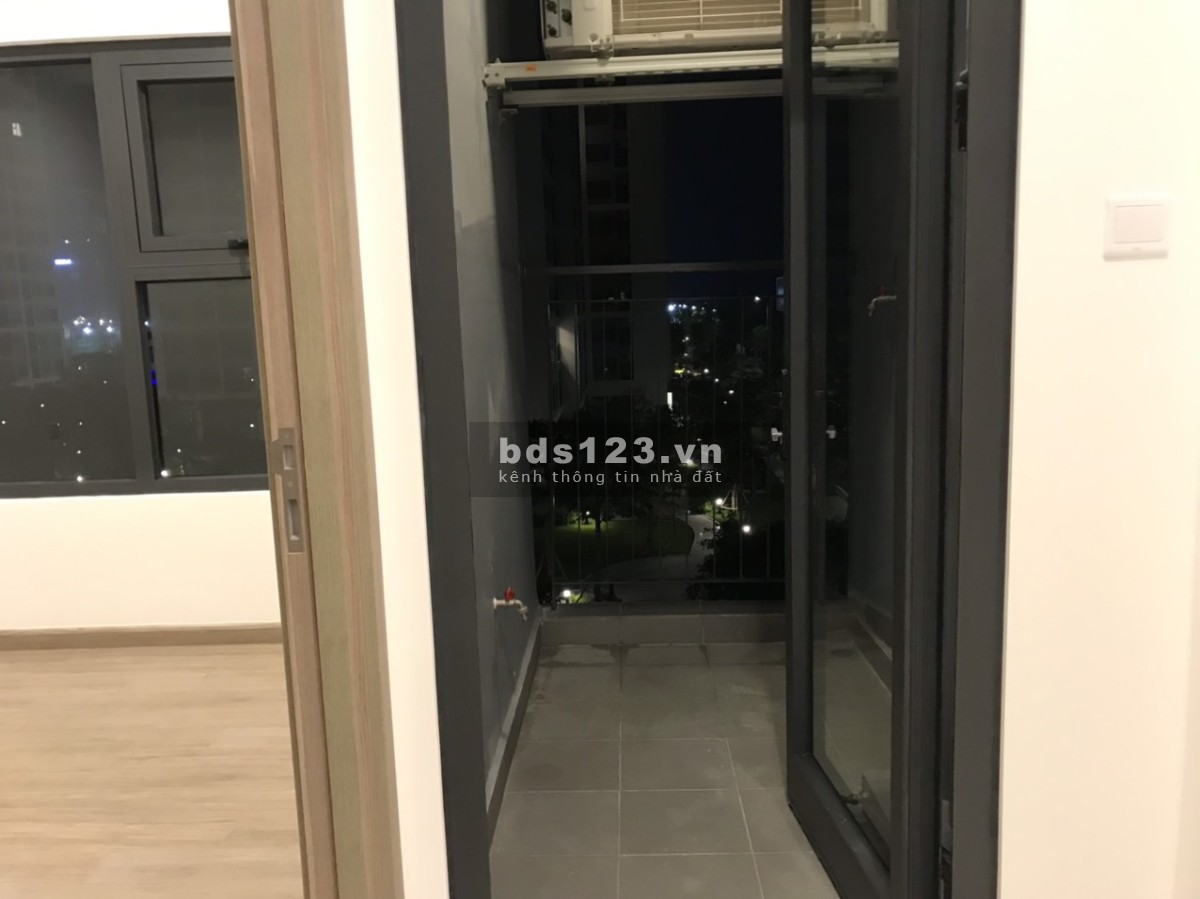 Cần bán căn góc 2PN DT 70m² tầng đẹp view Đông Nam không bị che view