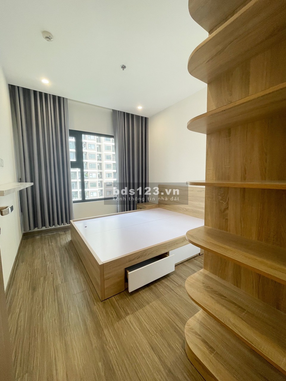 Không ở nên bán căn hộ 1PN+1 giá 1.3 tỷ full nội thất Vinhomes Ocean Park 0965479380