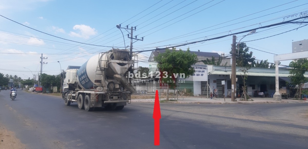 Phạm Hùng, Mỹ Tho, Tiền Giang, Bán nhà nguyên căn 2 tầng đúc, mặt tiền sổ đỏ bàn giao ngay