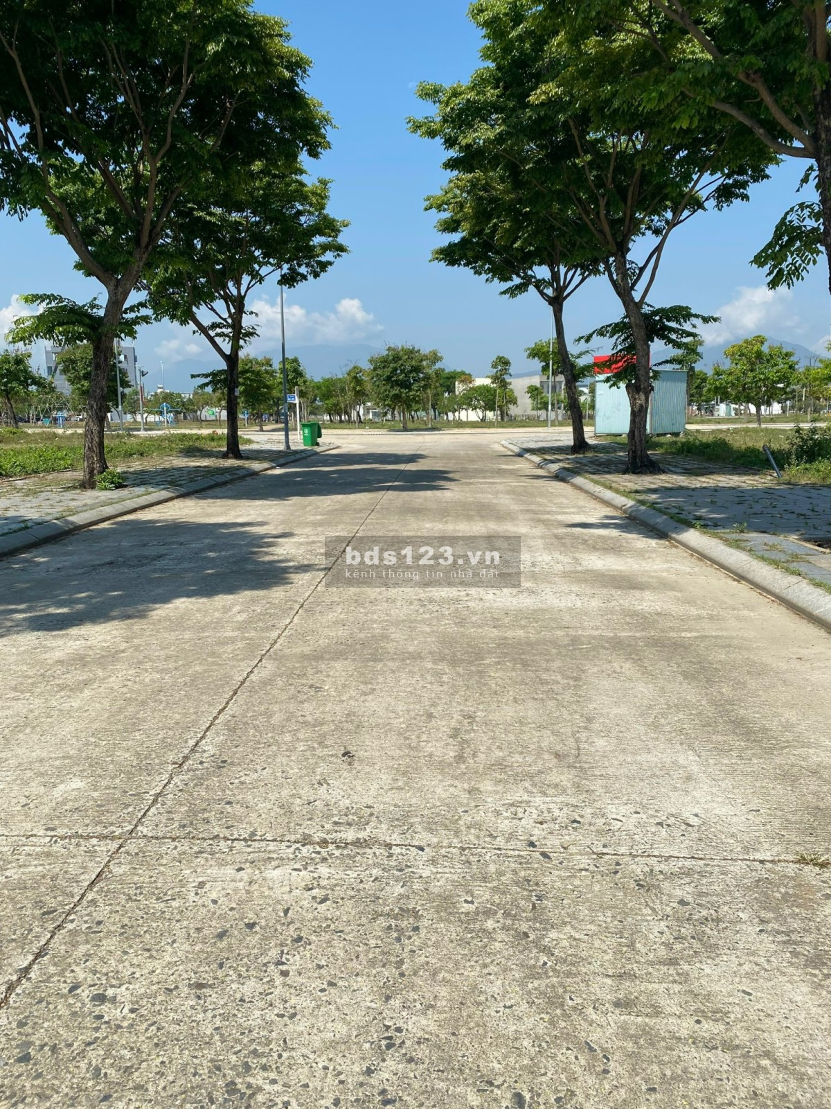 2 lô liền kề đường 7m5, Golden Hill, đường AC02 giá đầu tư
