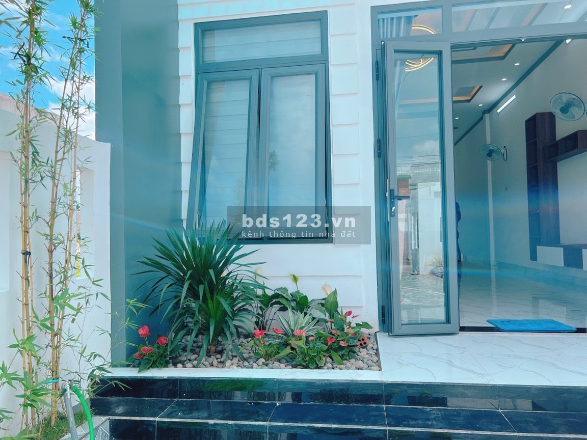 Chào bán căn nhà mới 100% full nội thất toạ lạc tại khu dân cư mới thôn 8 Xã cưbua