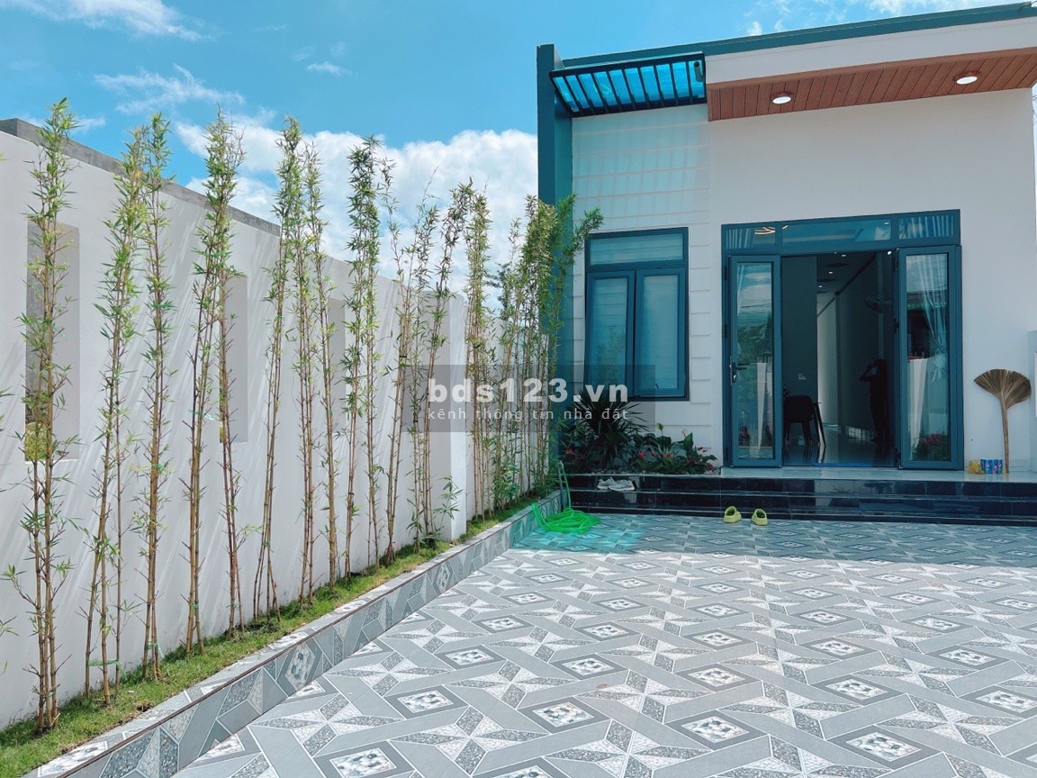 Chào bán căn nhà mới 100% full nội thất toạ lạc tại khu dân cư mới thôn 8 Xã cưbua