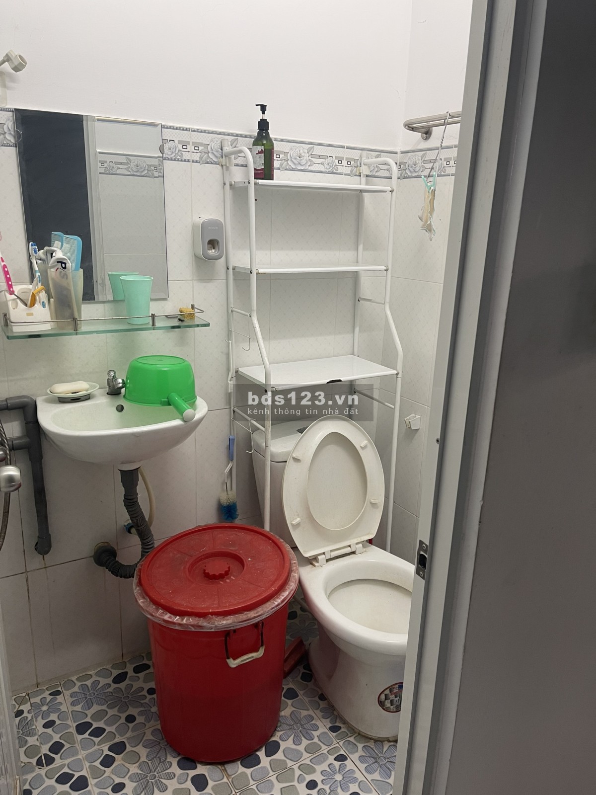 Bán nhà 1trệt 1lầu 40m², p Hiệp Bình Phước, Thủ Đức 1tỷ9. LH cô Loan :0934000853 để trao đổi