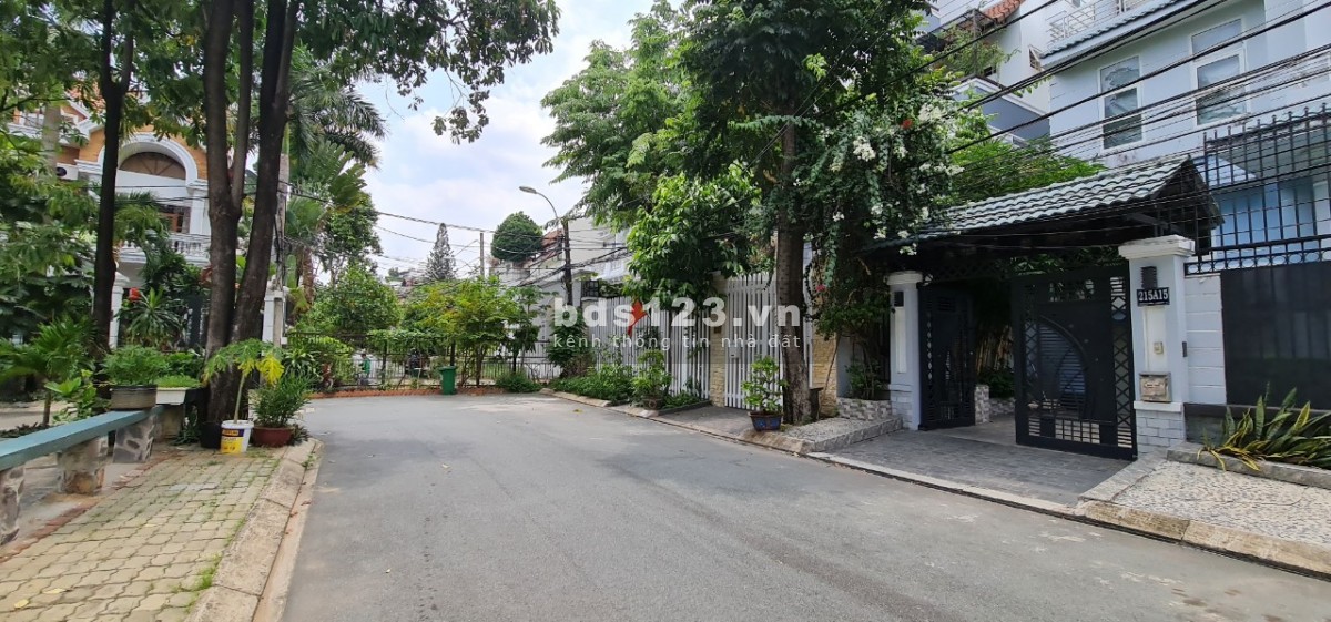Nhà C4 Trần Đình Xu - Quận 1 - DT: 10x30m - 300m² - Bán chỉ 65 tỷ TL. QUÂN 0911.989.098.