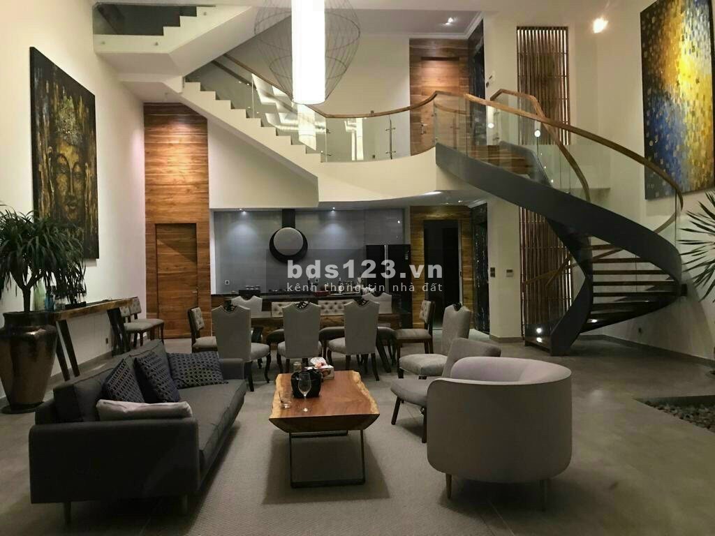Nhà C4 Trần Đình Xu - Quận 1 - DT: 10x30m - 300m² - Bán chỉ 65 tỷ TL. QUÂN 0911.989.098.