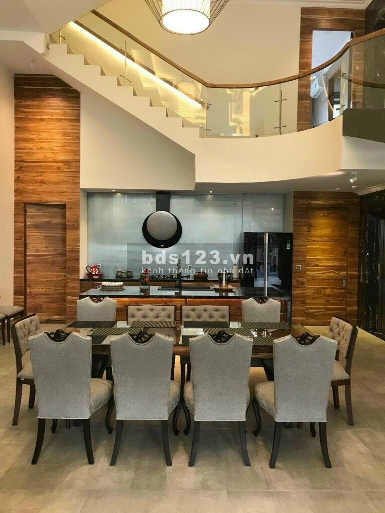Tòa nhà Hầm 5 Tầng - HĐT 560 triệu, Nguyễn Đình Chiểu, Q3 - 42 tỷ TL. Gọi Quân 0911.989.098