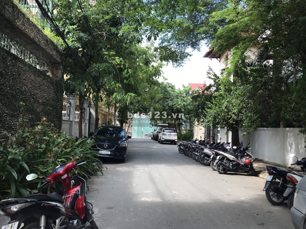 Biệt thự 1.033m² Xuân Thủy, Thảo Điền, Q2. DT: 32m x 33m, KC: 4 Lầu. Chỉ 550 tỷ TL - 0911.989.098.