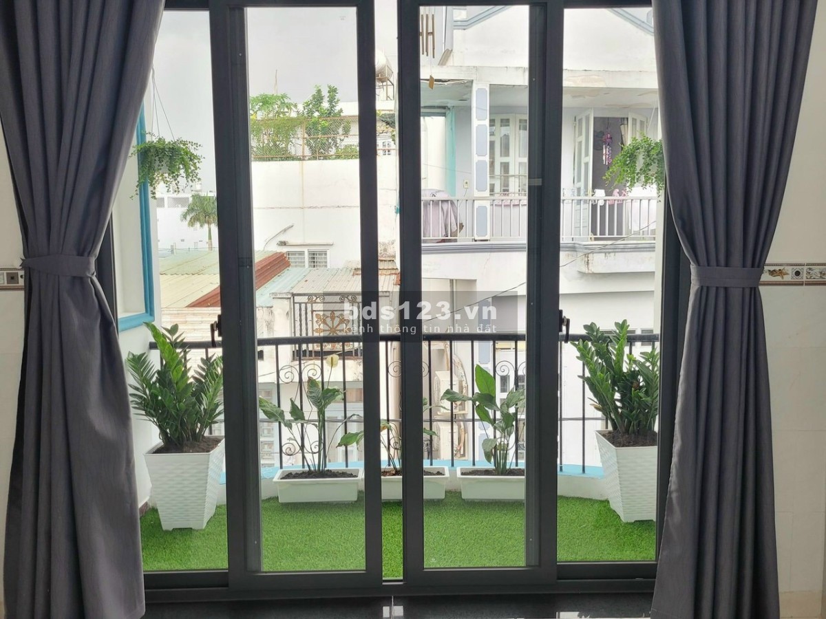 Hẻm xe hơi Lê Đức Thọ, nhà 3 tầng bê tông cốt thép dtsd 30m2, mạt tiền đường 24m, nhỉnh 3 tỷ, cực rẻ