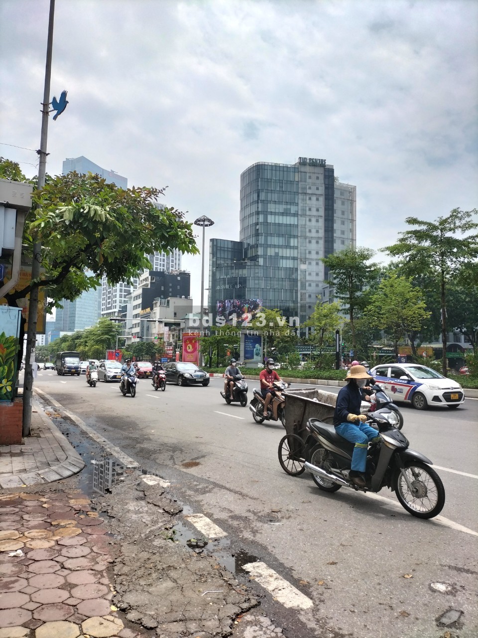 Bán nhà riêng Văn Cao, Ba Đình, DTSD 82m² x 4 tầng, MT 5m, nhỉnh 14 tỷ LH 0904 217831