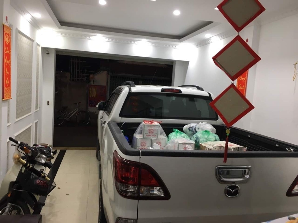 Bán gấp để chuyển nhà, P.Việt Hưng, diện tích sử dụng 42m2, giá 4 tỷ