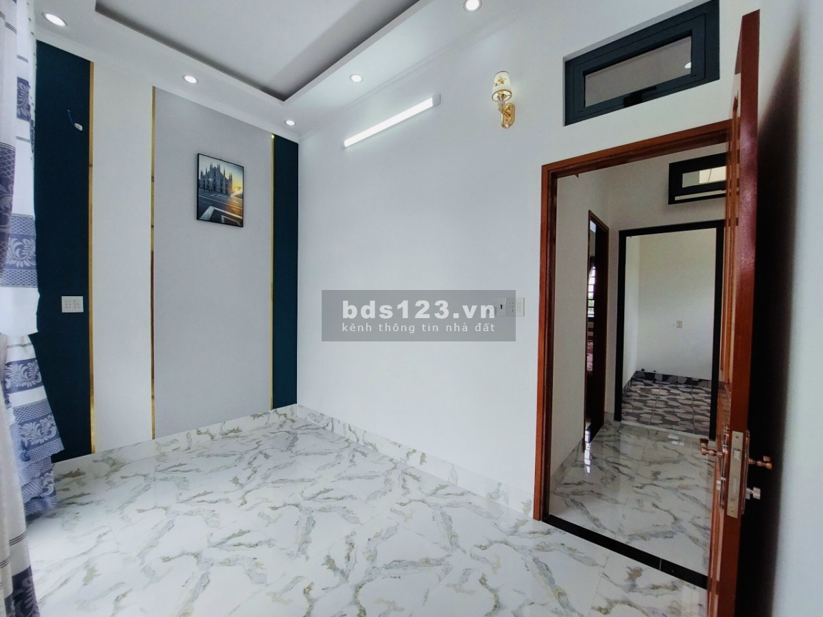 Nhà mới xây sau khu Đại Ngân, xách vali vào ở ngay, giá tốt
