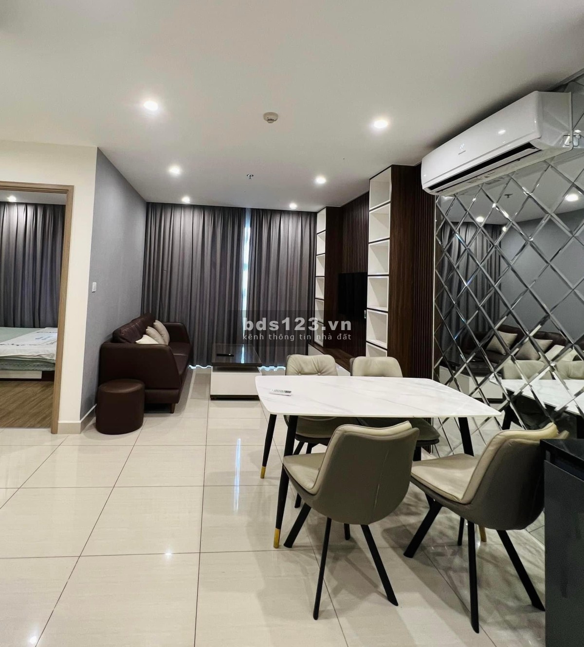 Cần tiền trả nợ bán căn 2PN 2VS view sông giá 1.85 tỷ tại Vinhomes Ocean Park
