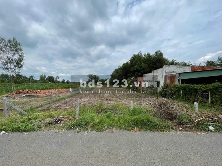 Bán lô đất 2 mặt tiền đường TL 786 300m2 TC SHR liên hệ 0708407680