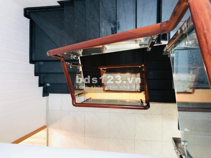 Cho thuê nhà phố hoàn thiện full nội thất tại Khu đô thị Lakeview City Quận 2