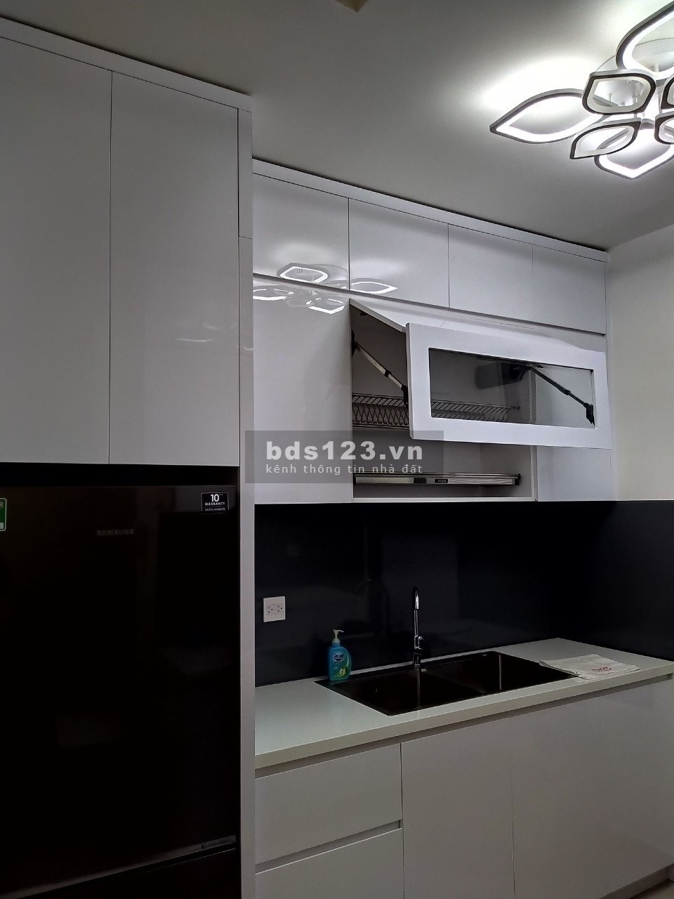 Cho Thuê Căn Hộ Lớn Giá Tốt – The Sun Avenue 3PN 90m2 Giá Chỉ 19tr