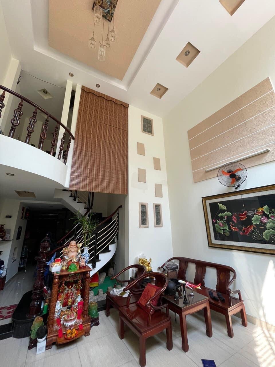 Bán nhà hẻm Tôn Đản DT 52m² x 6 tầng chính chủ 1 đời mới vào ở ngay, giá chỉ 6,6 tỷ đồng